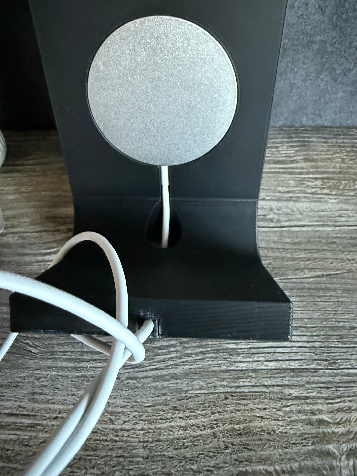 Elly Handyhalter mit Induktionsladefunktion