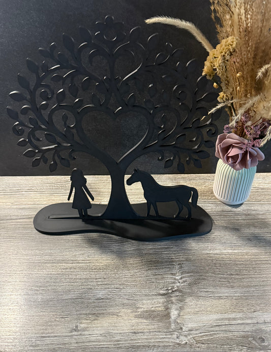 Schattenbaum mit Tieren