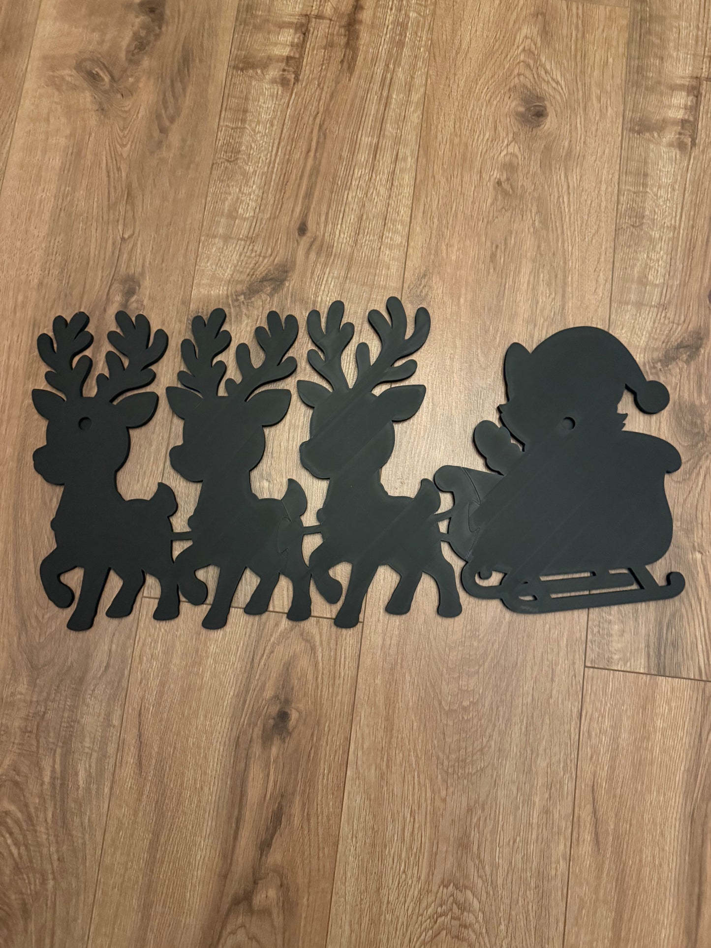 Vorbestellung Elly mit Rentierschlitten Weihnachtsfigur