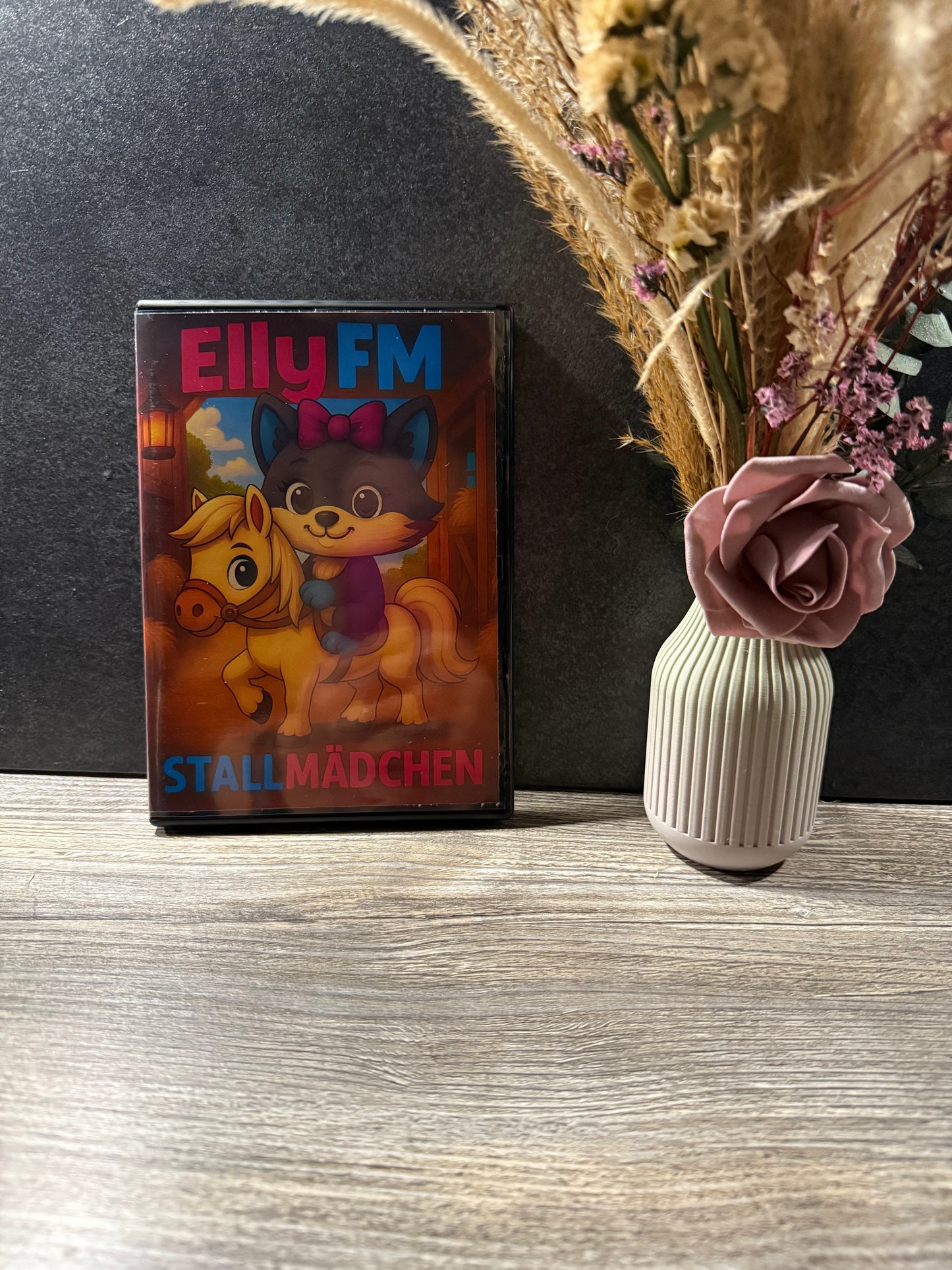 Elly FM Stall Mädchen