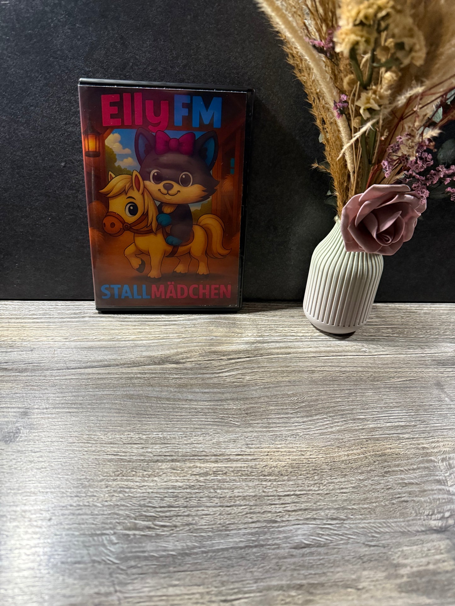 Elly FM Stall Mädchen