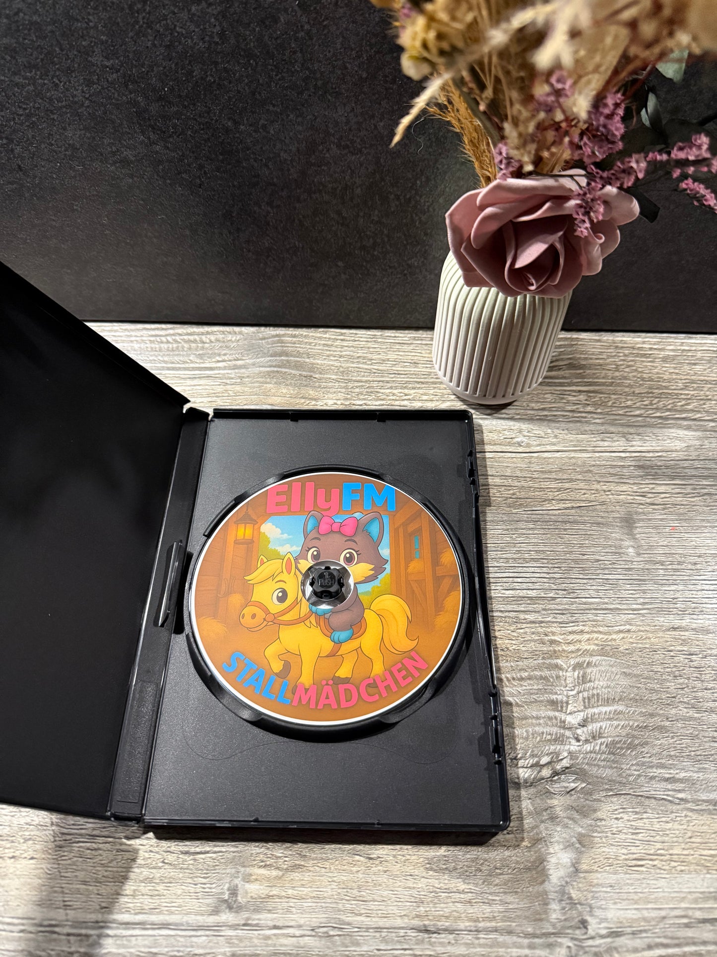 Elly FM Stall Mädchen